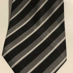 DOCKERS MENS NECKTIE  SILK BLACK GREY STRIPE TIE